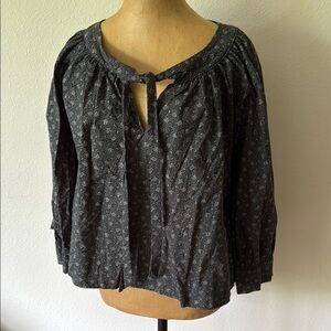 Esby sz M Black with tan Floral print Women's Top balloon sleeves boxy fit